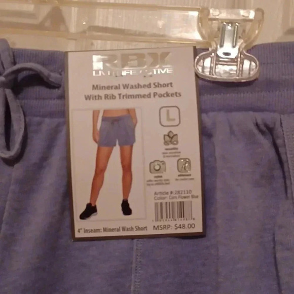 💙🐾mineral washed short with rib trimmed pockets. Light blue - Picture 4 of 7